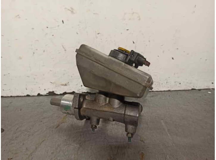 Recambio de bomba freno para ford escort berlina 1.6 referencia OEM IAM L481278 K0236 3