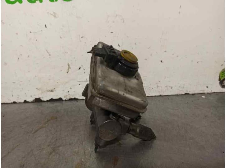 Recambio de bomba freno para ford escort berlina 1.6 referencia OEM IAM L481278 K0236 4