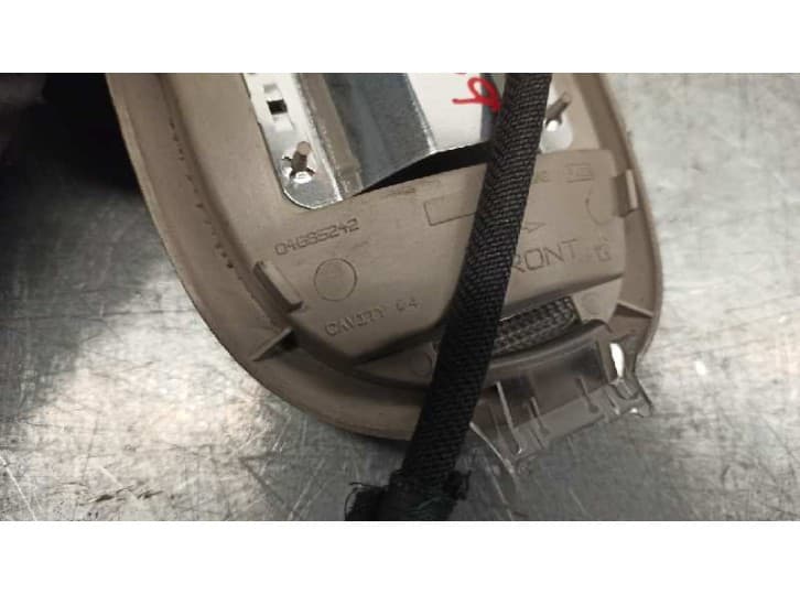 Recambio de luz interior para chrysler voyager (gs) 2.4 cat referencia OEM IAM 04685242 3