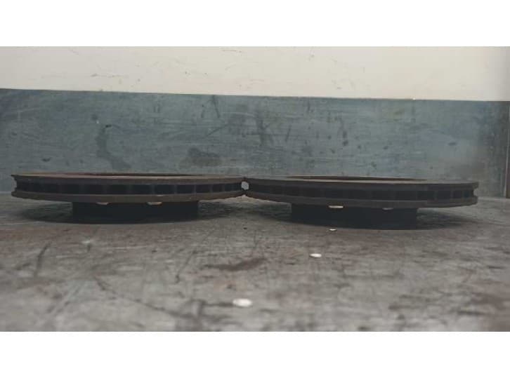 Recambio de disco freno delantero para volvo s40 i (644) 2.0 t referencia OEM IAM 3
