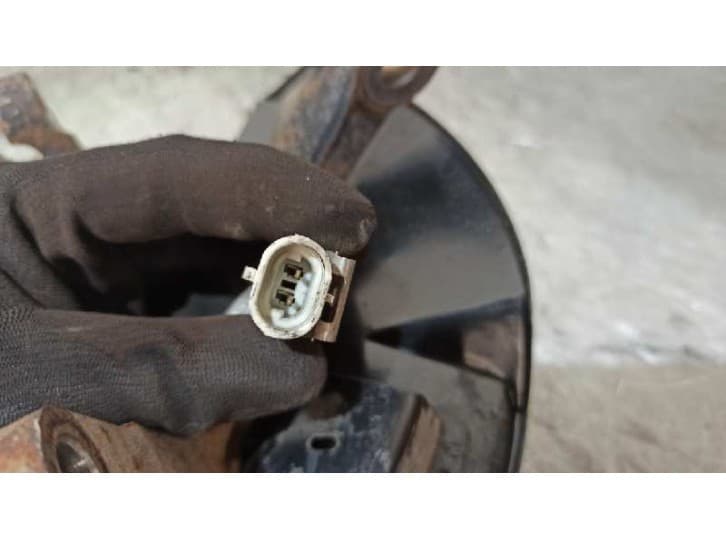 Recambio de mangueta delantera izquierda para chevrolet evanda 2.0 referencia OEM IAM 4