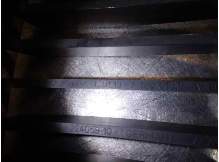 Recambio de rejilla delantera para bmw 1 (e87) 116 i referencia OEM IAM 511370771299 4