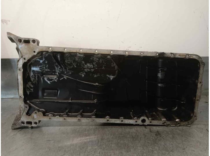 Recambio de carter para ssangyong rodius i 2.7 xdi referencia OEM IAM A6650141602 2