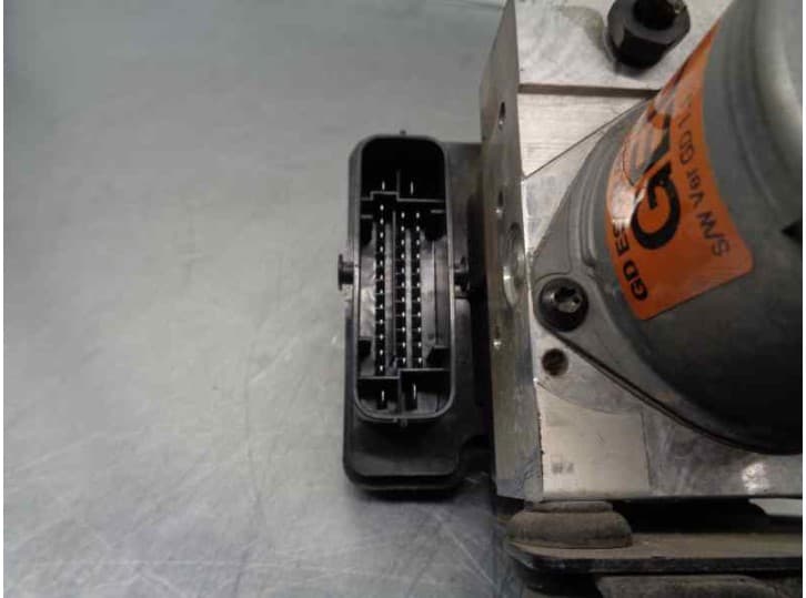 Recambio de abs para hyundai i30 (gd) 1.4 crdi referencia OEM IAM 58920A6210 A658920500 4