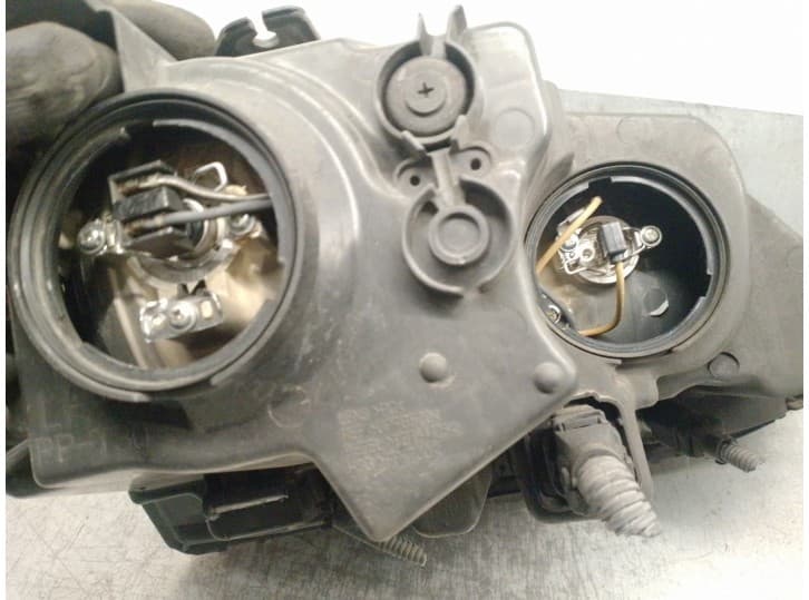 Recambio de faro izquierdo para kia sorento i (jc) 2.5 crdi referencia OEM IAM 921013E060 3