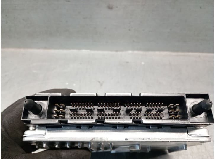 Recambio de centralita motor uce para volvo s60 i (384) 2.4 referencia OEM IAM 30684877 3