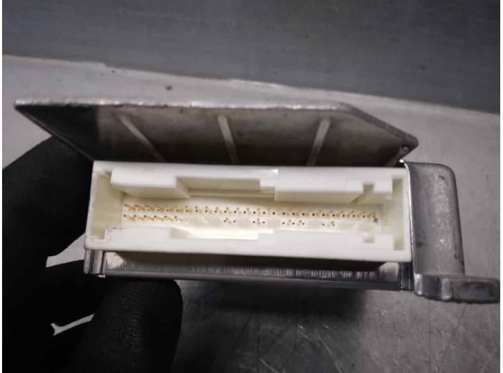 Recambio de centralita airbag para bmw 3 (e46) 318 i referencia OEM IAM 65778372521  TEMIC 3