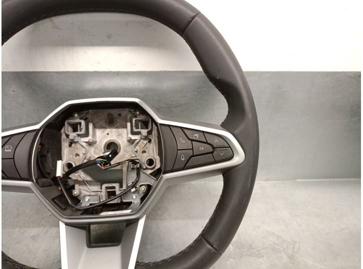 Recambio de volante para dacia duster iii (hm_) 1.0 tce lpg referencia OEM IAM 484000004R 6