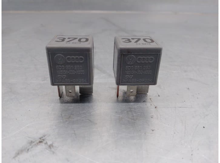 Recambio de rele para audi a6 c6 (4f2) 2.4 referencia OEM IAM 8D0951253