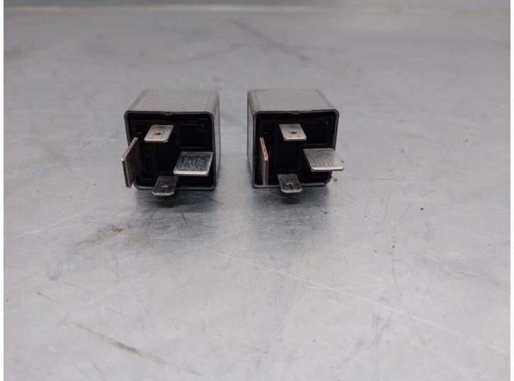 Recambio de rele para audi a6 c6 (4f2) 2.4 referencia OEM IAM 8D0951253 3