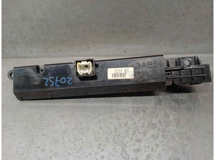 Recambio de pantalla multifuncion para mazda 5 (cr) 2.0 cd (cr19) referencia OEM IAM CC33B 2