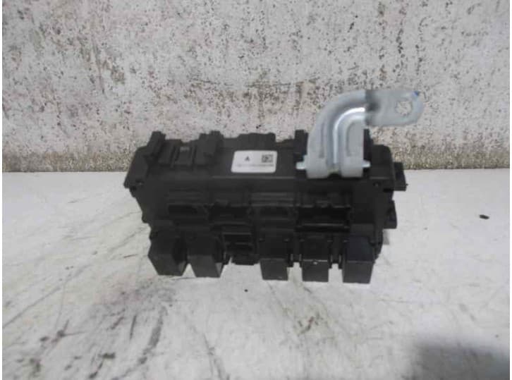 Recambio de caja reles / fusibles para infiniti q50 50 d referencia OEM IAM 284B74GC0A 3