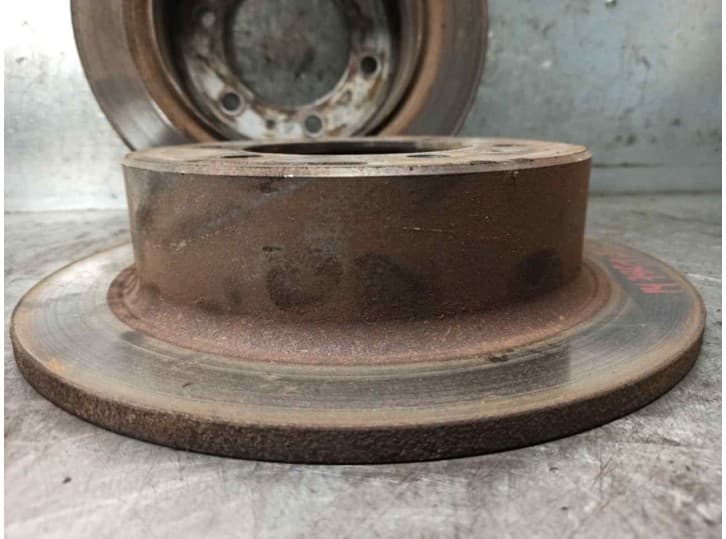 Recambio de disco freno trasero para ssangyong musso (fj) 2.9 td referencia OEM IAM 3