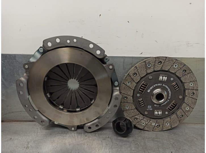 Recambio de kit embrague para volvo serie 440 referencia OEM IAM 391259  LUK 2