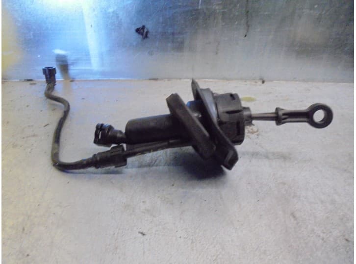Recambio de bomba embrague para ford s-max (wa6) 1.8 tdci referencia OEM IAM 6G917A543AC