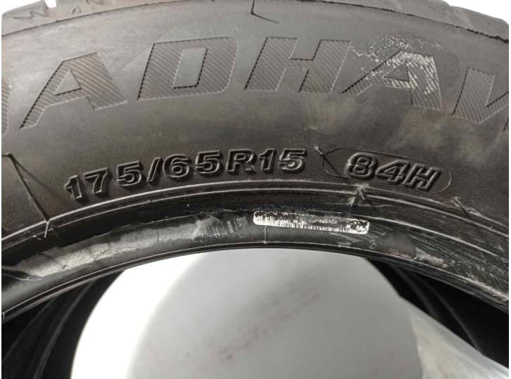 Recambio de neumatico/s para toyota yaris (_p13_) 1.0 (ksp130_) referencia OEM IAM 17565R1584H 2