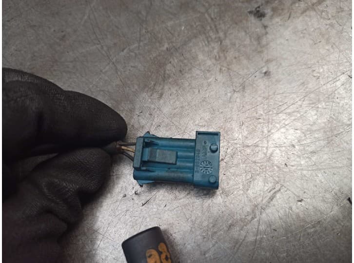 Recambio de sensor para saab 900 ii 2.0 i referencia OEM IAM  0261210133 BOSCH 4
