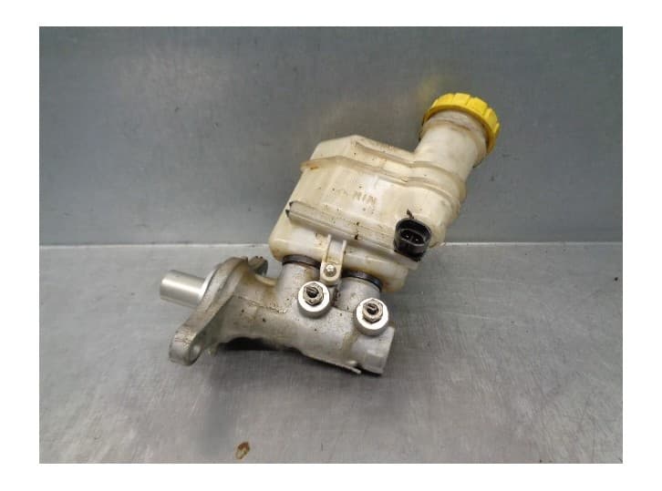 Recambio de bomba freno para ford ka (ru8) 1.2 referencia OEM IAM 1560813 3
