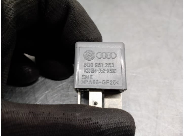 Recambio de rele para audi a6 c5 (4b2, 4b4) 2.8 quattro referencia OEM IAM 8D0951253 3