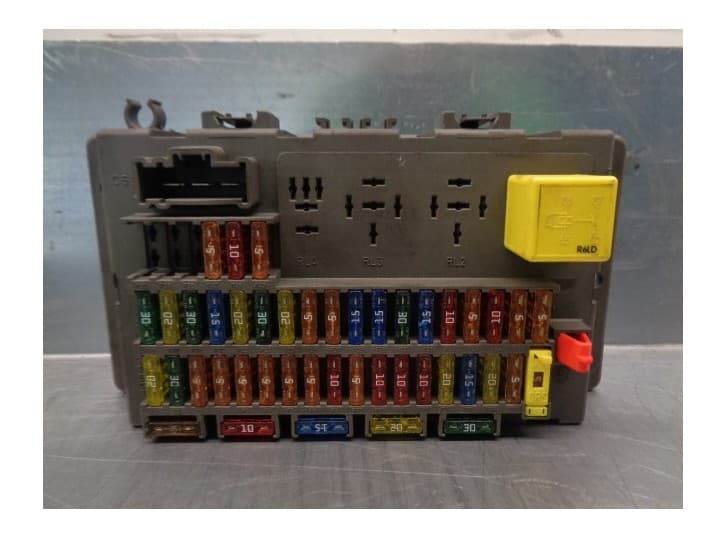 Recambio de caja reles / fusibles para rover 75 (rj) 2.0 v6 referencia OEM IAM YQE103138
