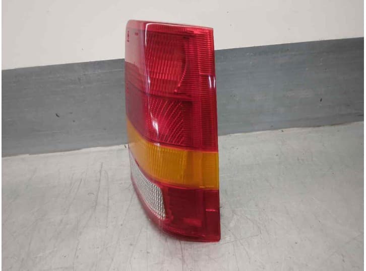 Recambio de piloto trasero derecho para opel kadett e referencia OEM IAM 2216423  YORKA 2