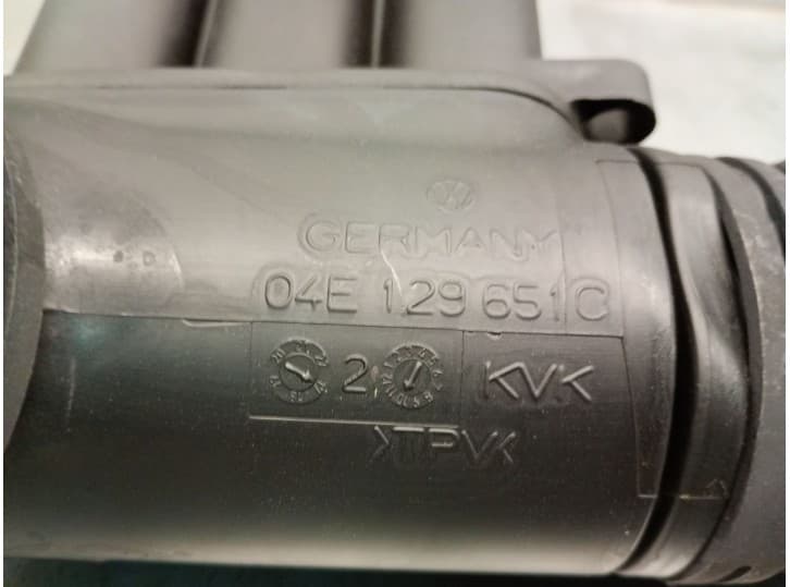 Recambio de tubo para seat leon (5f1) 1.2 tsi referencia OEM IAM 04E129651C 04E129651C 4
