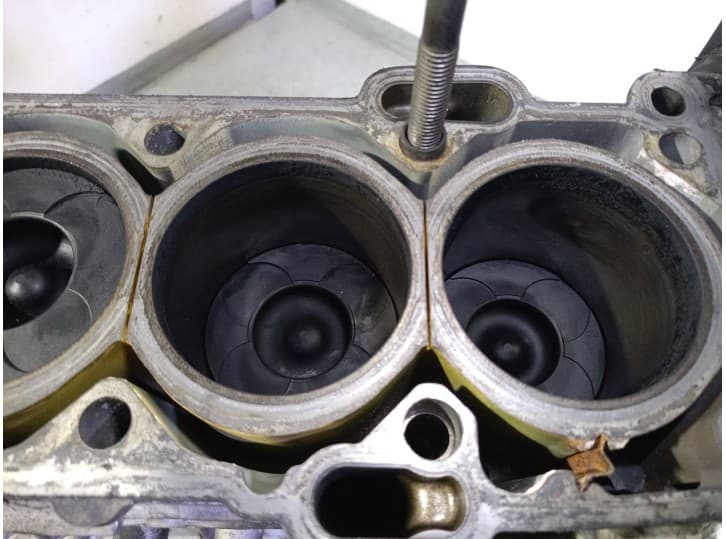 Recambio de bloque para volvo s60 i (384) d5 referencia OEM IAM D5244T5 8252333 317729 7