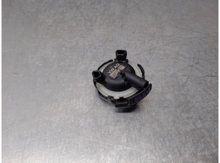Recambio de sensor impacto para seat leon st (5f8) 1.5 tsi referencia OEM IAM 3Q0959354A