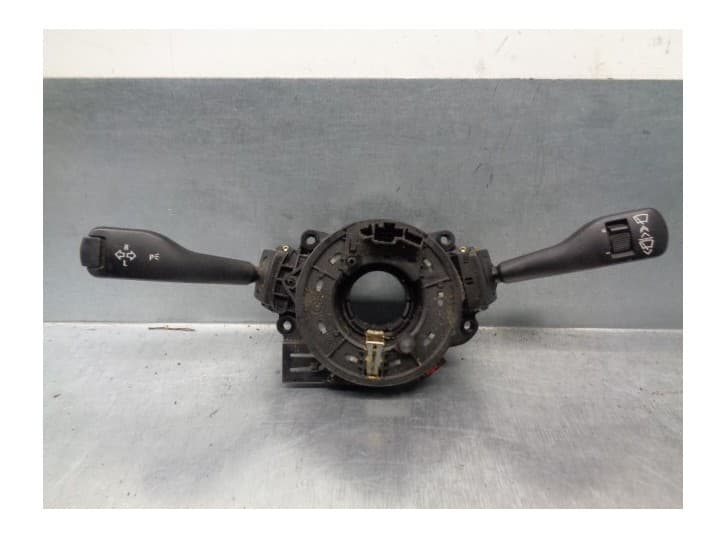 Recambio de mando luces para bmw 5 (e39) 520 d referencia OEM IAM 8363688 8363664