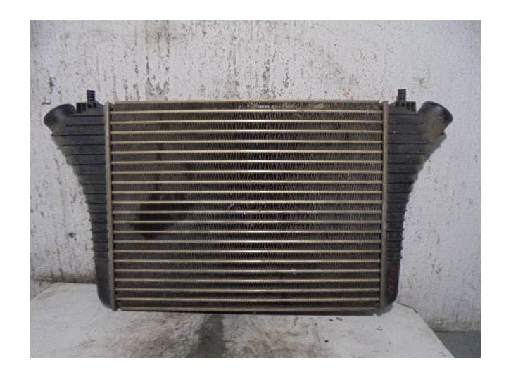 Recambio de intercooler para saab 9000 2.3 -16 cd turbo referencia OEM IAM 7596257