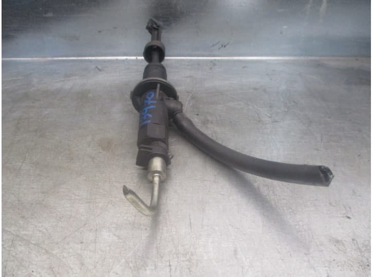 Recambio de bomba embrague para dacia sandero (bs_) 1.5 dci referencia OEM IAM   VALEO 4