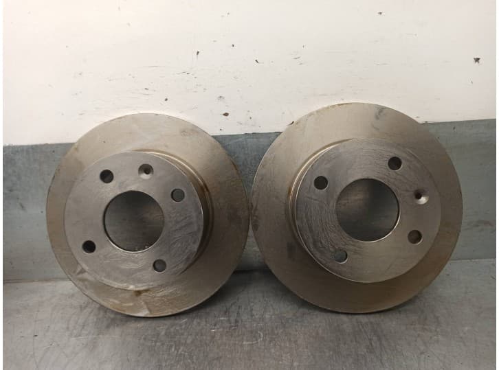 Recambio de disco freno trasero para ford orion referencia OEM IAM 6016523