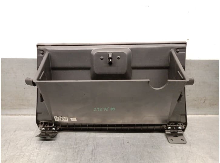 Recambio de guantera para ssangyong rodius ii 2.0 xdi referencia OEM IAM 7770021000 2
