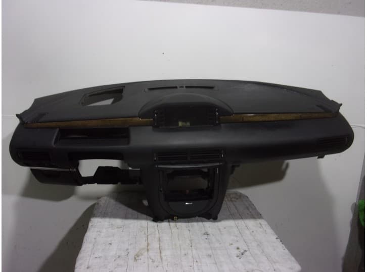 Recambio de salpicadero para citroën c6 (td_) 2.7 hdi referencia OEM IAM 8211QT NEGRO