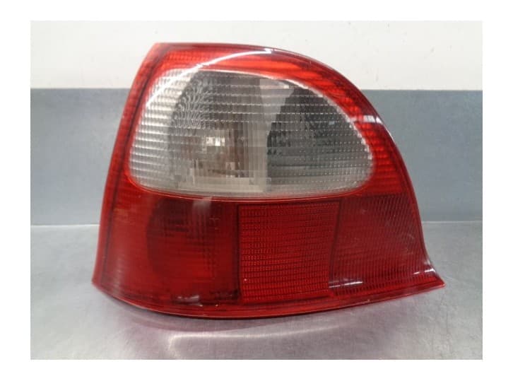 Recambio de piloto trasero izquierdo para mg zr 2.0 td referencia OEM IAM XFB000350