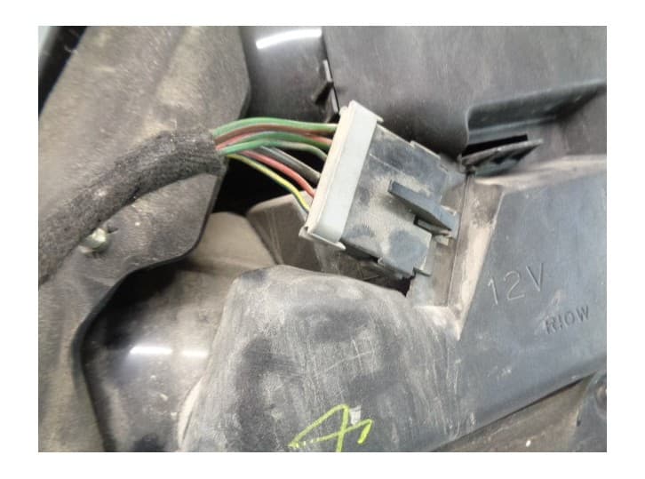 Recambio de piloto trasero izquierdo para mg zr 2.0 td referencia OEM IAM XFB000350 3