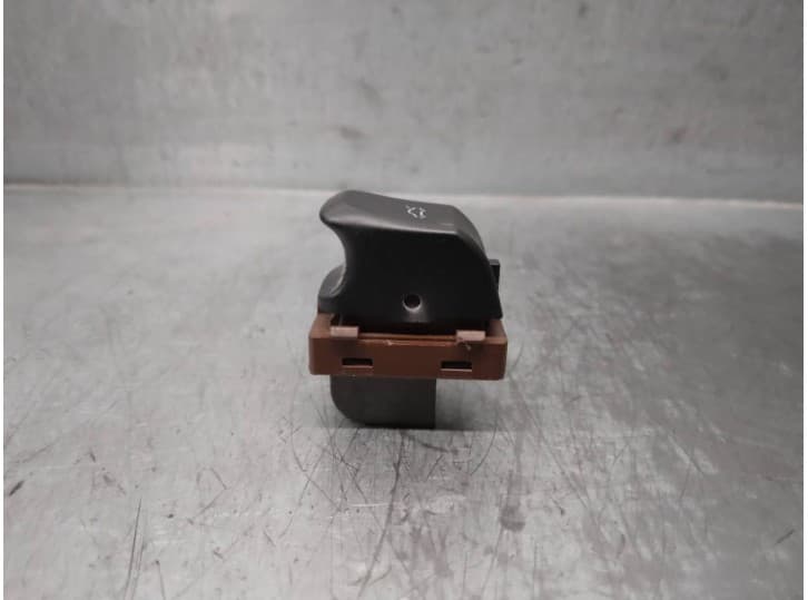 Recambio de mando para audi a4 b8 (8k2) 2.0 tdi referencia OEM IAM 8K0959831A 2