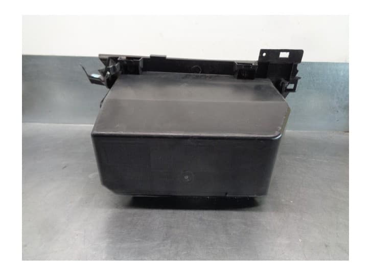 Recambio de guantera para ford kuga i 2.0 tdci referencia OEM IAM 3M51R06044ALW 2