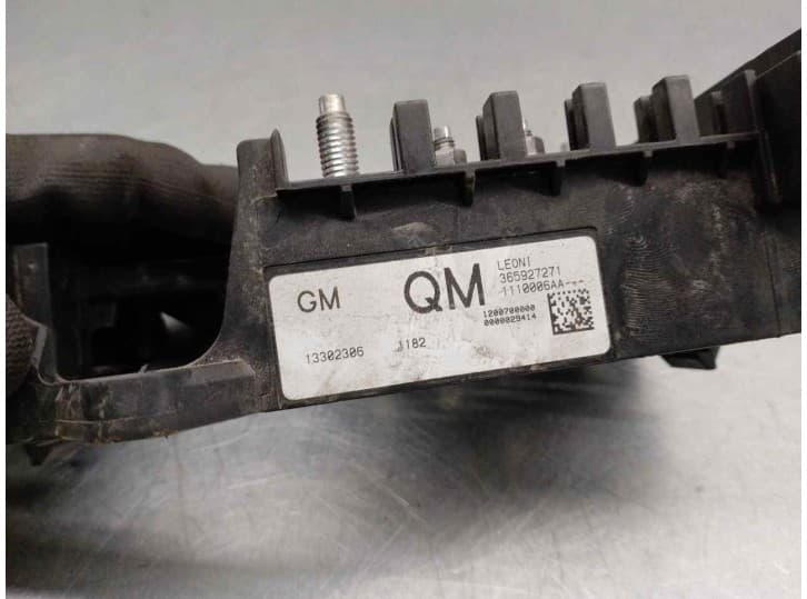 Recambio de caja reles / fusibles para seat ibiza ii (6k1) 1.4 i referencia OEM IAM 4773709 3