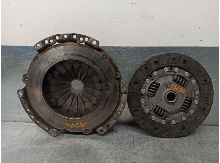 Recambio de kit embrague para seat ibiza ii (6k1) 1.4 16v referencia OEM IAM 319007911 2