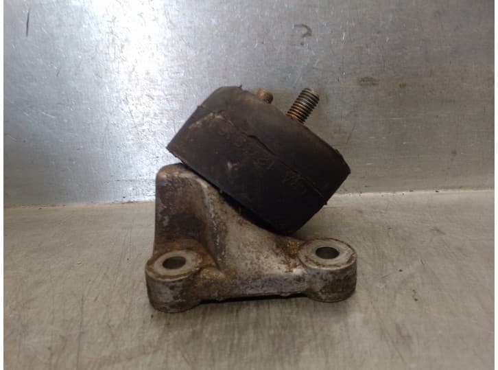 Recambio de soporte motor para volvo 740 (744) 2.3 referencia OEM IAM 1329558 1329558