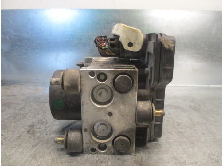Recambio de abs para mazda 6 sedán (gg) 1.8 referencia OEM IAM GJ6E437A0  VISTEON 3