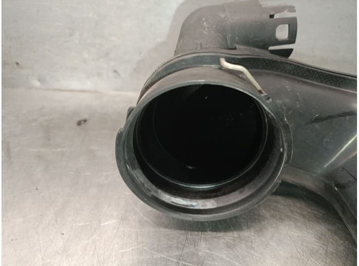Recambio de tubo para bmw x1 (f48) sdrive 18 d referencia OEM IAM 13718511377 13718511377 4