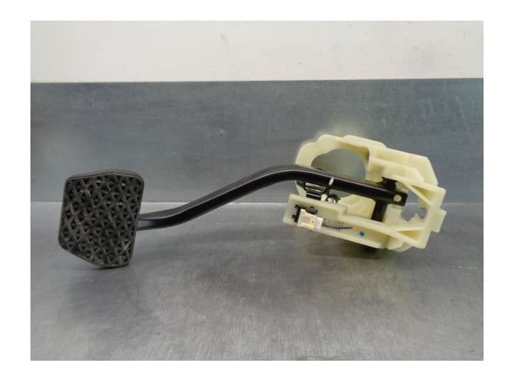 Recambio de pedal freno para bmw 1 (f20) 118 d referencia OEM IAM 678711