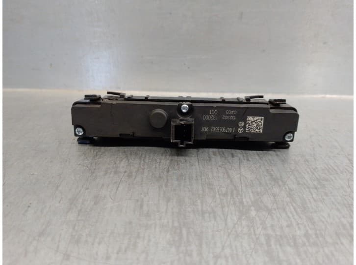 Recambio de interruptor para mercedes-benz clase v (w447) referencia OEM IAM A4479058602 2
