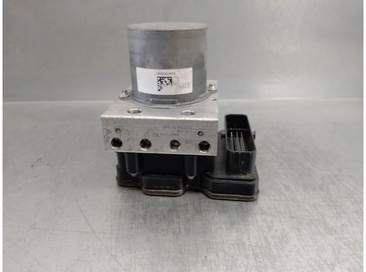 Recambio de abs para mercedes-benz clase v (w447) referencia OEM IAM A4479005913