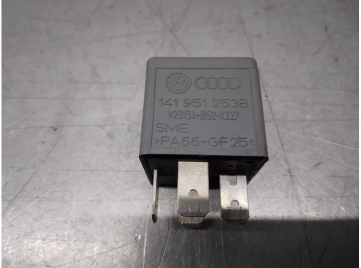 Recambio de rele para volkswagen golf iv (1j1) 1.9 tdi referencia OEM IAM 141951253B 2
