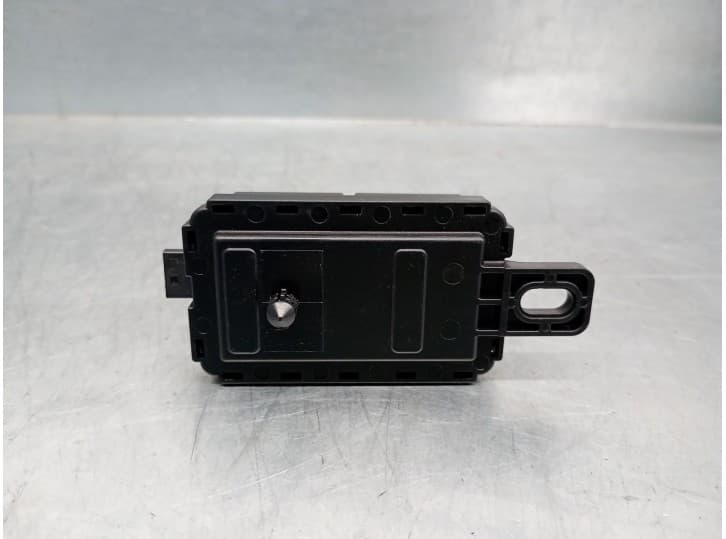 Recambio de antena para bmw x1 (f48) sdrive 18 d referencia OEM IAM 9397846  A2C94289401 2