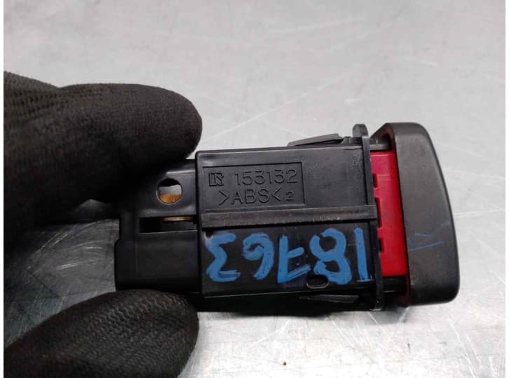 Recambio de warning para mazda 323 c v (ba) 1.5 16v (ba11) referencia OEM IAM 153132 4