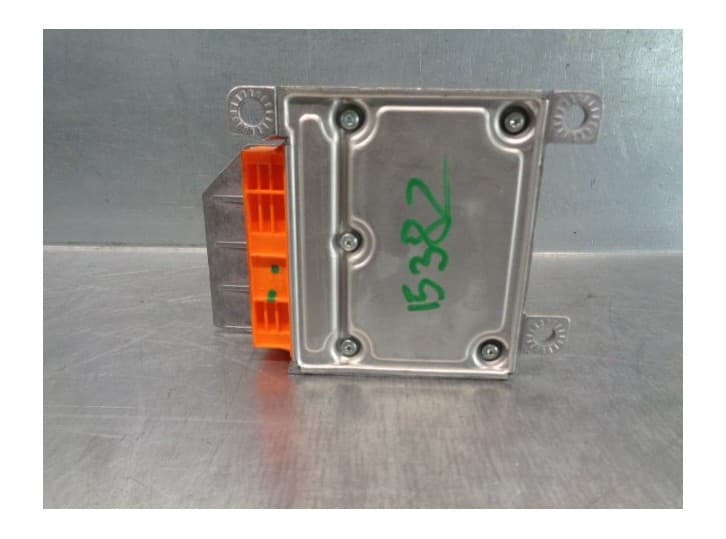 Recambio de centralita airbag para bmw 5 (e39) 520 i referencia OEM IAM 65778374799 2
